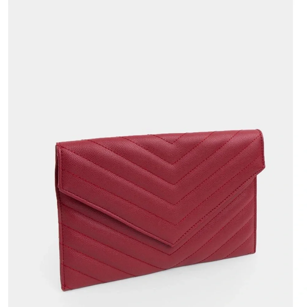 NWT Francescas Quilted Envelope Clutch with Chain